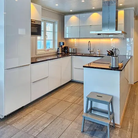 Ferienhaus 5 Bedroom Stunning In